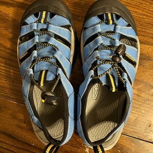 KEEN water shoes for women (size 9)